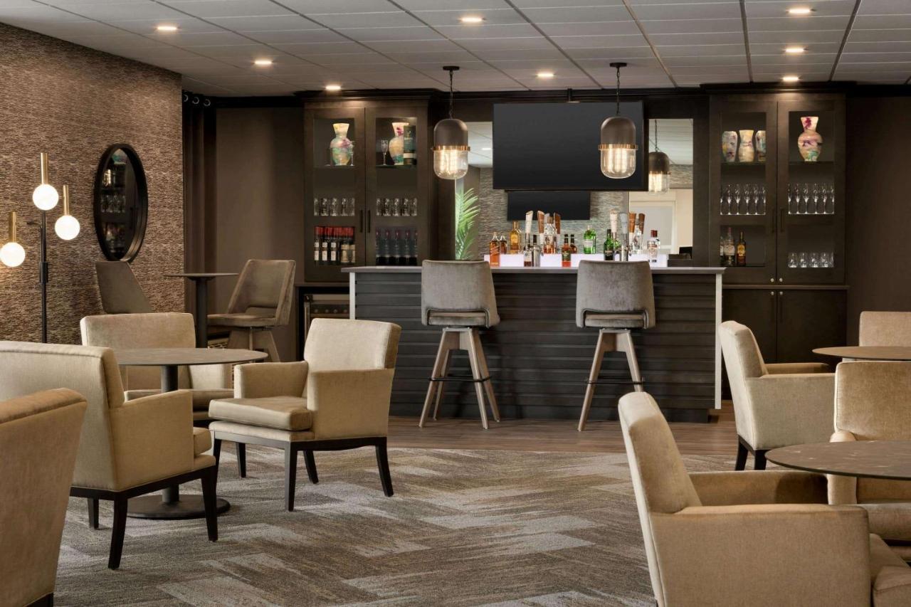 Microtel Inn And Suites By Wyndham Weyburn Екстер'єр фото